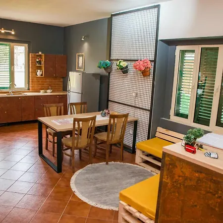Our Way Guest House&hostel *