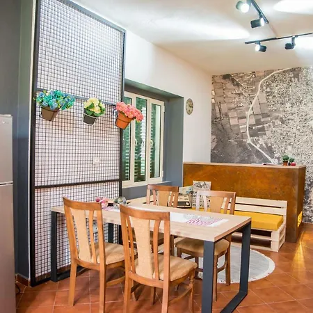 Our Way & Bed and Breakfast Σκόδρα